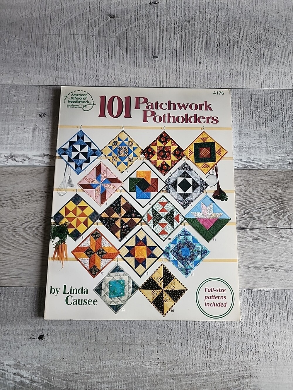 101 Patchwork Potholders - American School of Needlework #4176